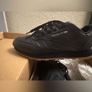 Reebok Classic Women's Sneakers - black